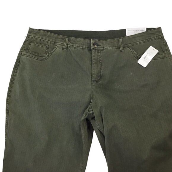 Signature Slimming NWT C&B Straight Relaxed Fit High Rise 24W The Perfect Jean - Picture 1 of 7